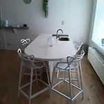 The Luxury White Charleroi