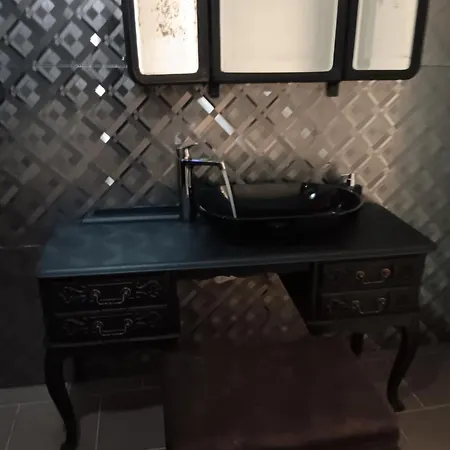 Apartament The Luxury White Charleroi