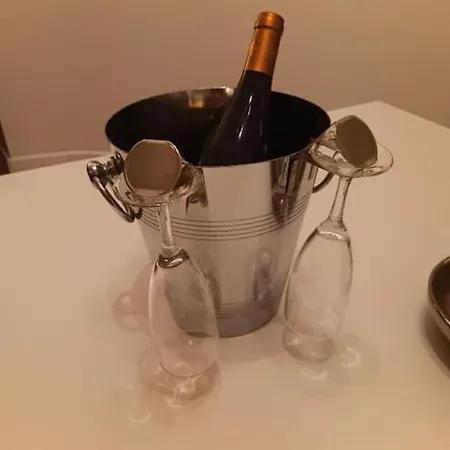 Apartament The Luxury White Charleroi